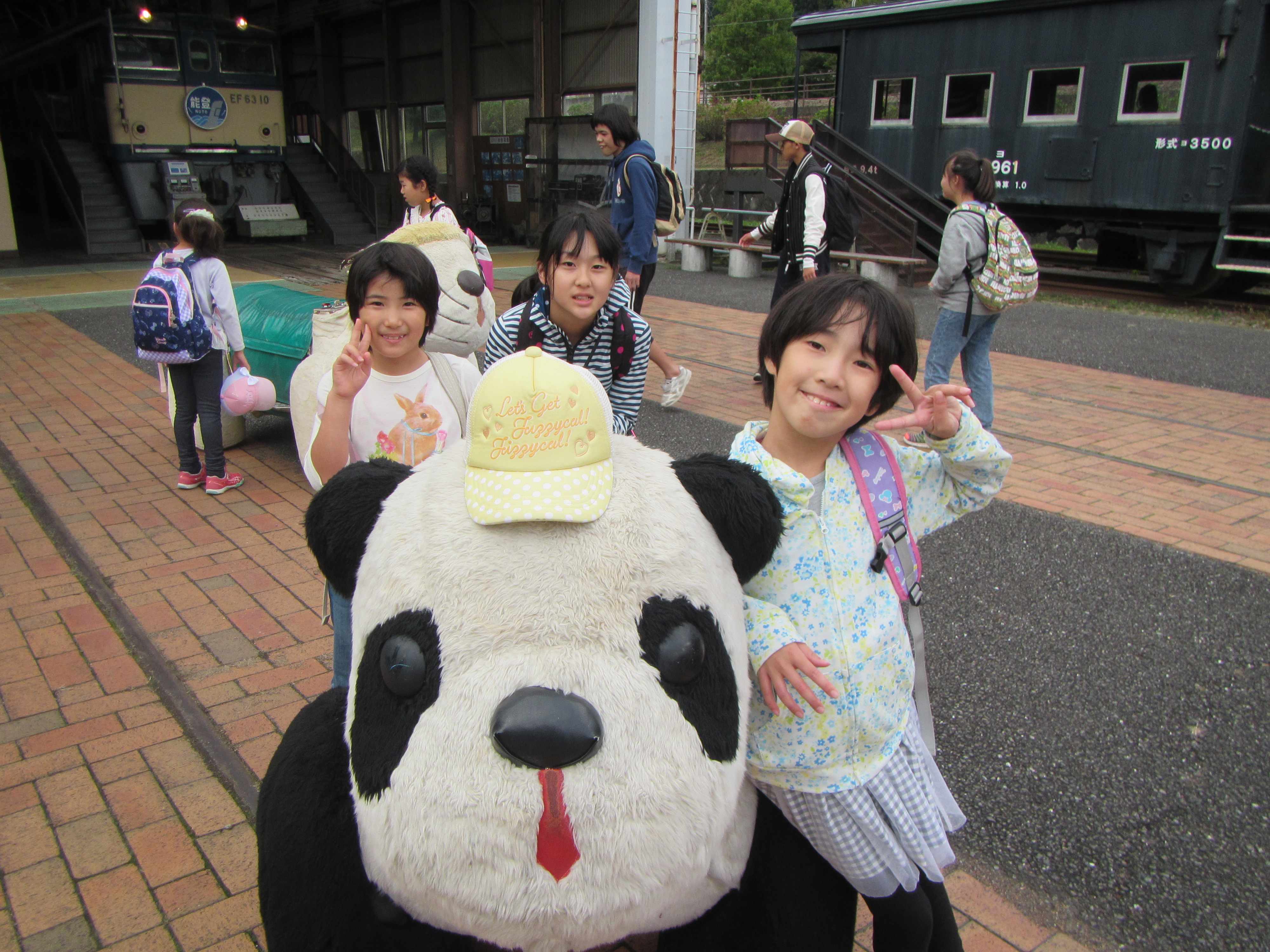 横川ハイキング　”鉄道文化村” で遊んで帰ろう。