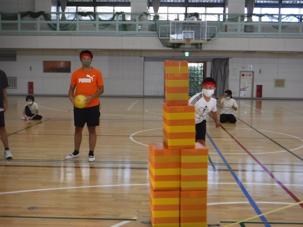 秋の運動会　キッキングスナイパー　動く標的、難しい。