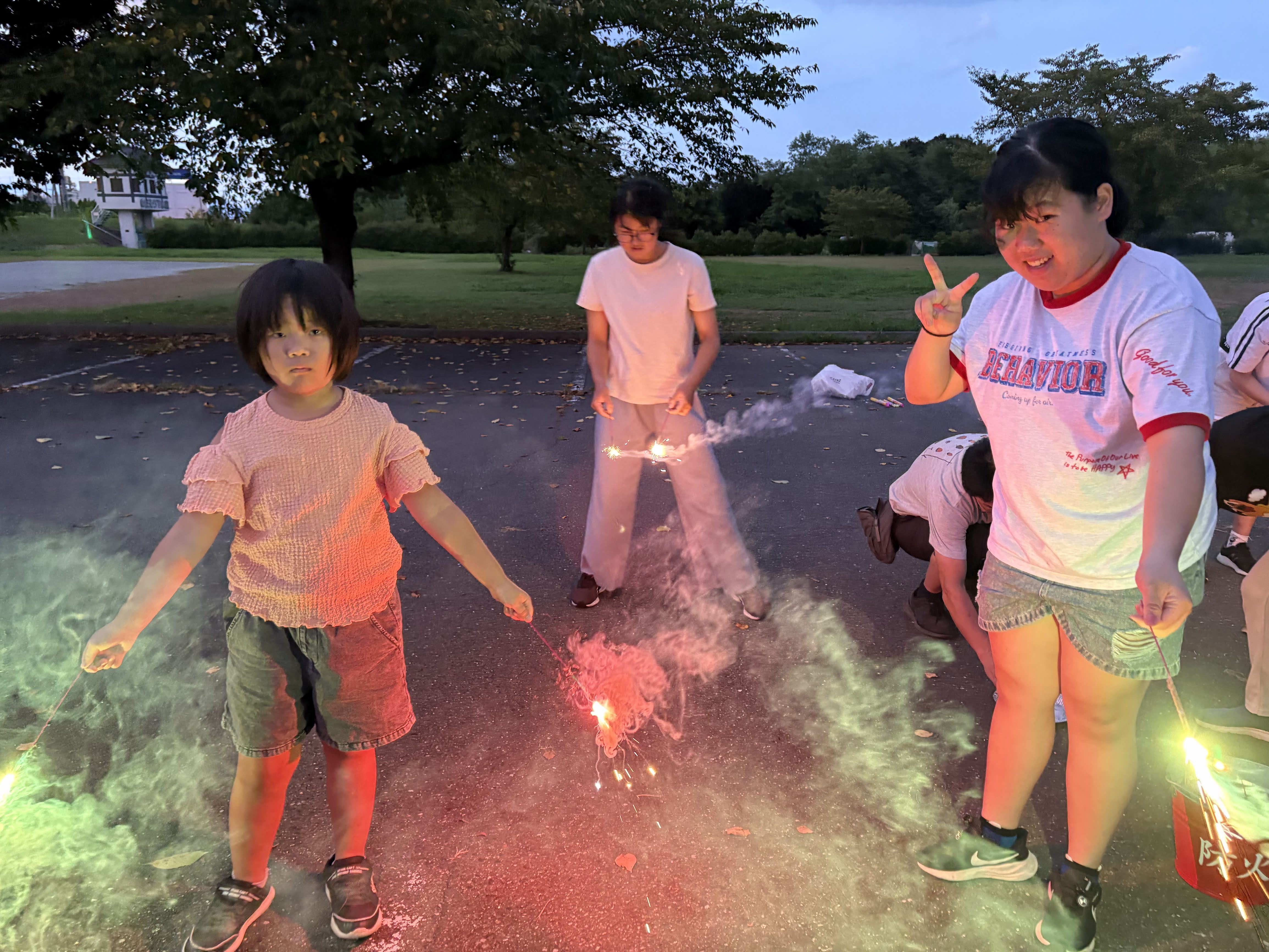 夏休みの思い出　花火　たくさん買った花火、あっという間に終わっちゃいました。
