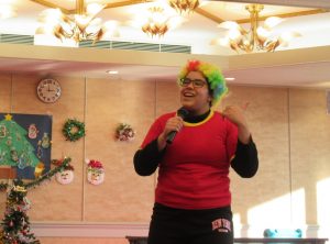 クリスマス会 パフォーマンス 漫才、みんな爆笑!!