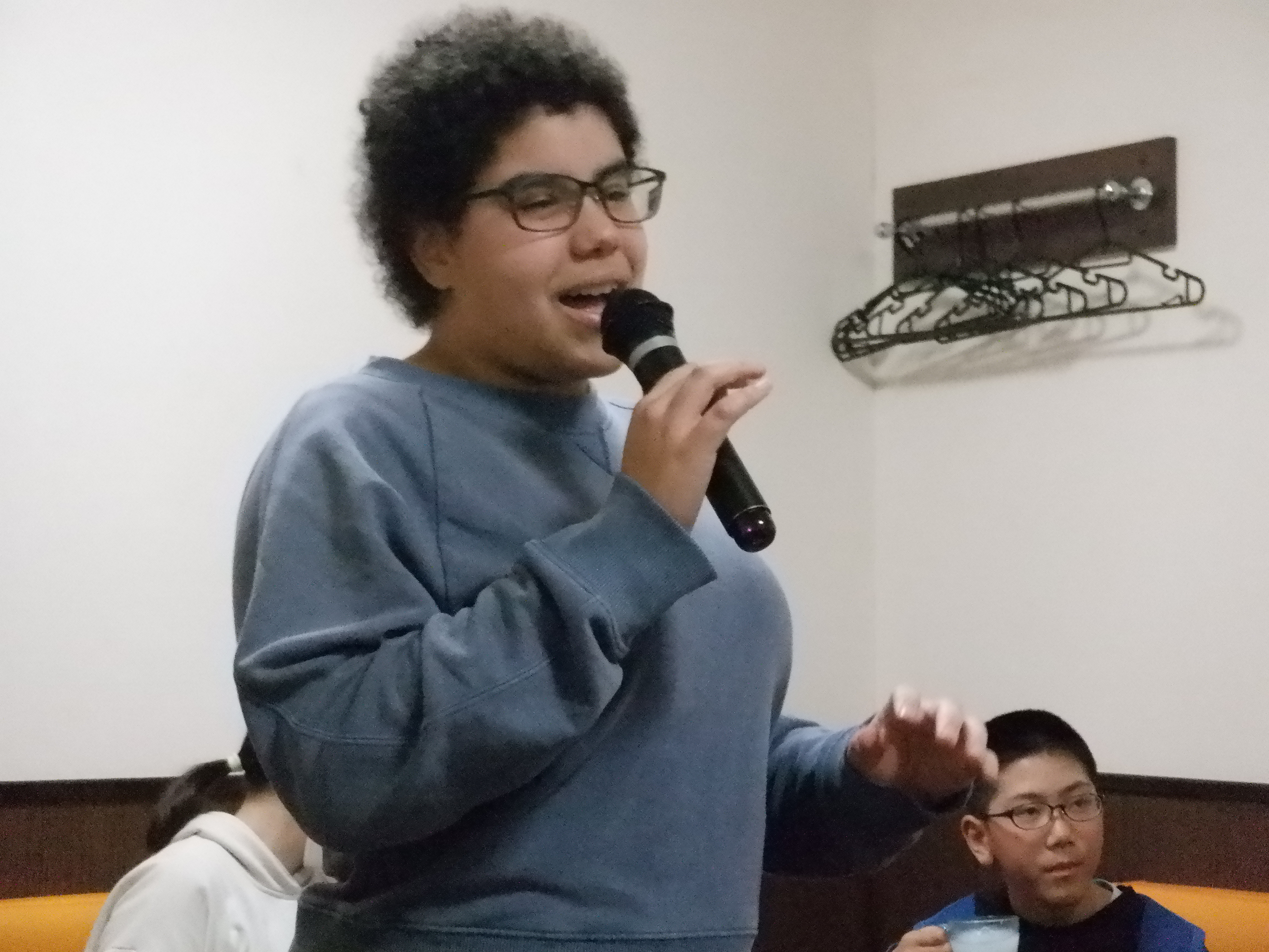 カラオケ大会　みんな大好きカラオケ大会　家で特訓してきます。